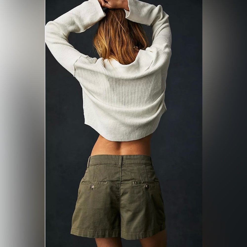 Free People Billie Chino Shorts, size 10 - Picture 2 of 8